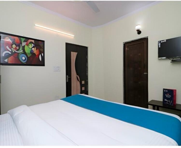 Hotel Aditya Residency Near Sector 63 Metro Station Noida Exteriér fotografie