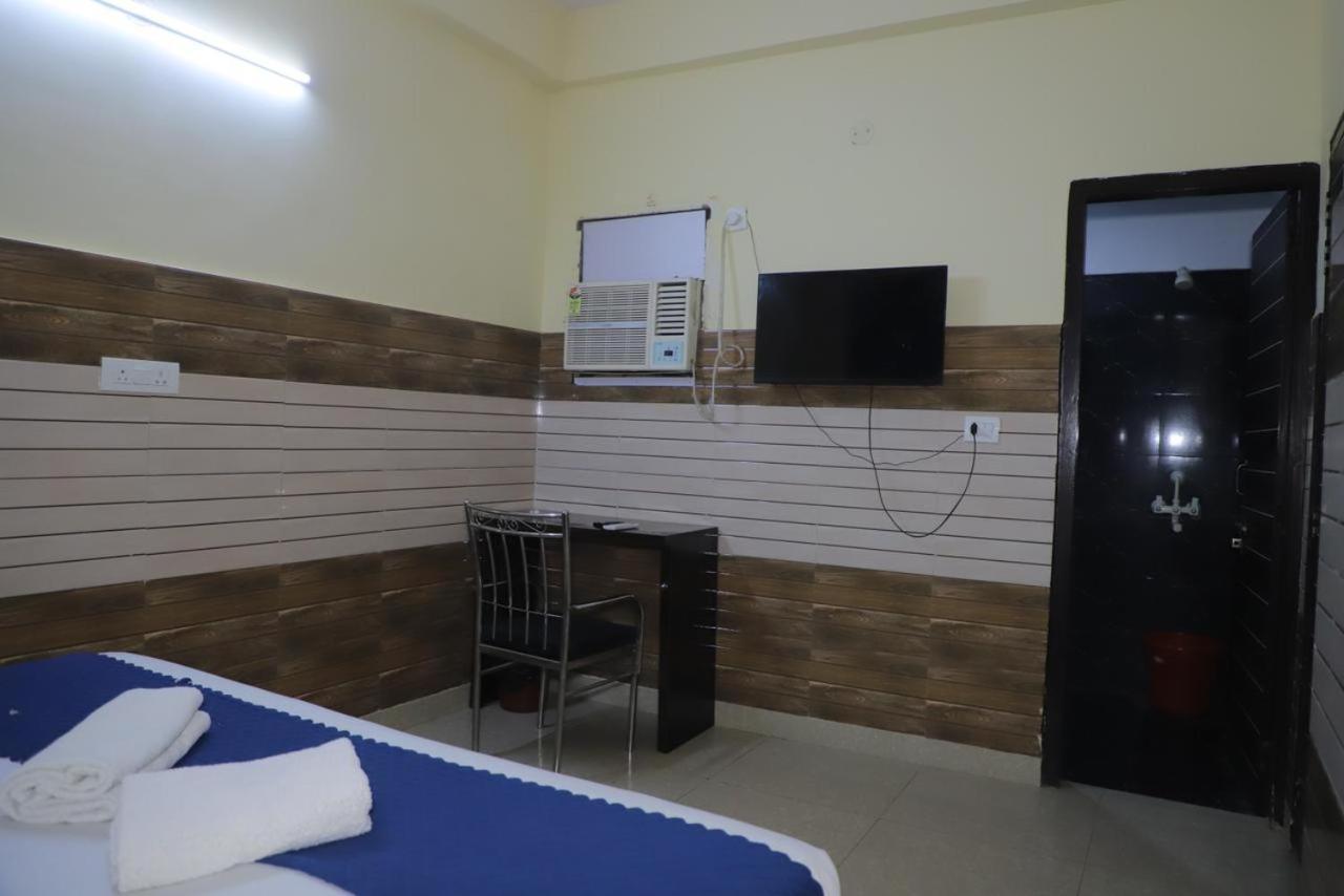 Hotel Aditya Residency Near Sector 63 Metro Station Noida Exteriér fotografie